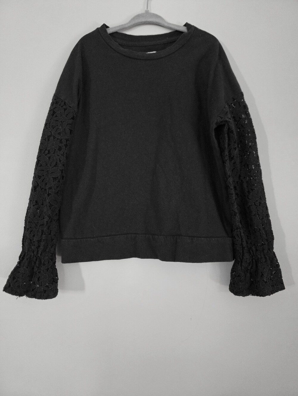 Gap Kids Lace Sleeve Long Sleeve Tee Small 6/7